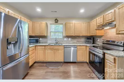 1605 Crandon Drive, Charlotte, NC 28216 - Photo 8