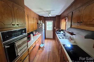 601 Hennessee St, Morganton, NC 28655 - Photo 8