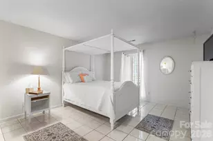 477 14th Ave Dr NE, Hickory, NC 28601 - Photo 14