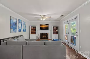 10327 Shady Rest Ln, Charlotte, NC 28214 - Photo 12