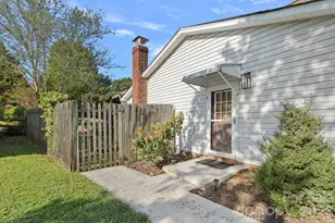 10327 Shady Rest Ln, Charlotte, NC 28214 - Photo 32