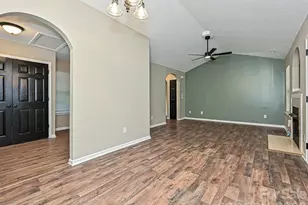 4621 Victory Ln, Charlotte, NC 28269 - Photo 4