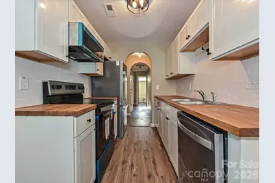 4621 Victory Lane, Charlotte, NC 28269 - Photo 6