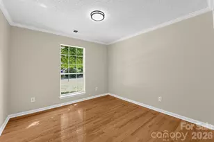 9210 Rotherham Ln, Charlotte, NC 28216 - Photo 14