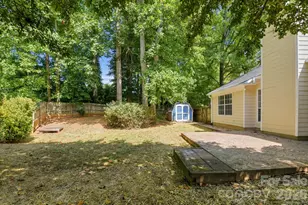 9210 Rotherham Ln, Charlotte, NC 28216 - Photo 18