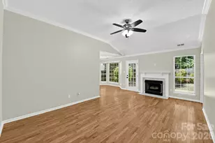 9210 Rotherham Ln, Charlotte, NC 28216 - Photo 4