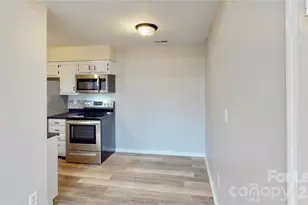 9617 Vinca Cir, Charlotte, NC 28213 - Photo 6