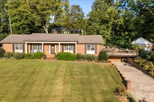 102 Hillside Ln, Morganton, NC 28655 - Photo 2