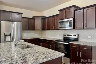 738 Yorkshire Dr, Albemarle, NC 28001 - Photo 8