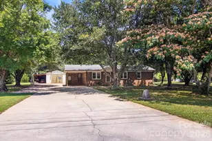 5654 Chadwick Ct, Rock Hill, SC 29732 - Photo 2