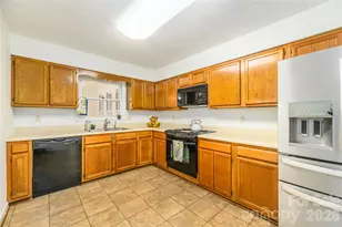 106 Turner Ln, Hendersonville, NC 28791 - Photo 12