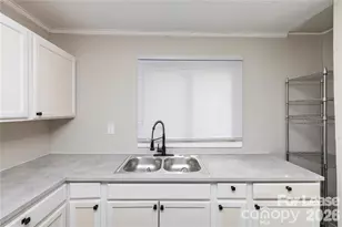 629 Colston St, Albemarle, NC 28001 - Photo 16