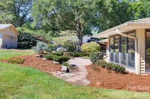 933 Coulwood Dr, Charlotte, NC 28214 - Photo 46