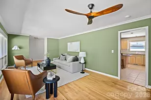 933 Coulwood Dr, Charlotte, NC 28214 - Photo 8