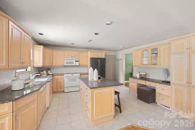 933 Coulwood Drive, Charlotte, NC 28214 - Photo 12