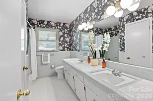 933 Coulwood Dr, Charlotte, NC 28214 - Photo 22