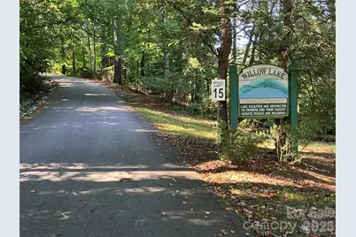 12 Willow Park Lane, Hendersonville, NC 28739 - Photo 2