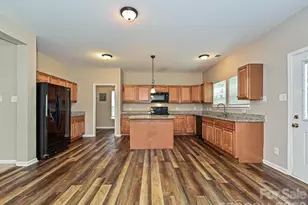 8318 Rockmoor Ridge Rd, Charlotte, NC 28215 - Photo 12