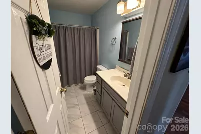 4711 Summit Avenue #4, Greensboro, NC 27405 - Photo 8
