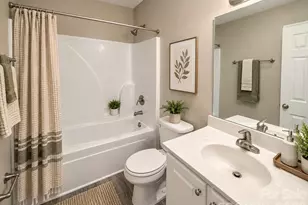 4639 Trillium Fields Dr, Charlotte, NC 28269 - Photo 8