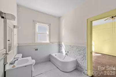 1011 Ashe Avenue NW, Lenoir, NC 28645 - Photo 14