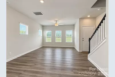 6518 Harlech Street, Charlotte, NC 28269 - Photo 4