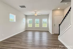 6518 Harlech St, Charlotte, NC 28269 - Photo 4