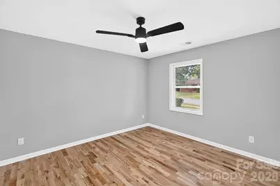 3001 Dalecrest Drive, Charlotte, NC 28269 - Photo 16
