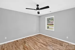 3001 Dalecrest Dr, Charlotte, NC 28269 - Photo 16