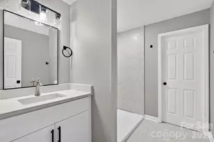 3001 Dalecrest Dr, Charlotte, NC 28269 - Photo 12