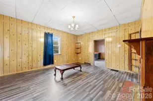 217 S Highland St, Gastonia, NC 28052 - Photo 2