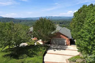 244 Mountain Valley Dr, Hendersonville, NC 28739 - Photo 2