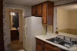 75 Laurelwood Dr, Marion, NC 28752 - Photo 12