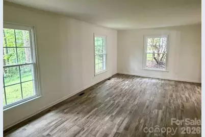 845 Cherokee Place SW, Lenoir, NC 28645 - Photo 10