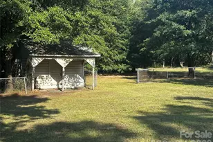 1093 Evans Mill Rd, Pageland, SC 29728 - Photo 4