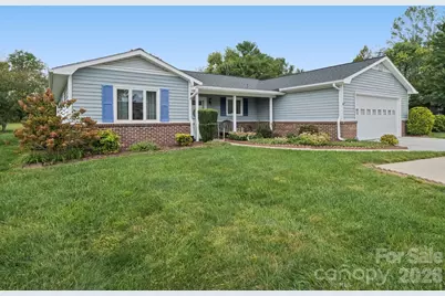 300 Dellford Court, Hendersonville, NC 28792 - Photo 2