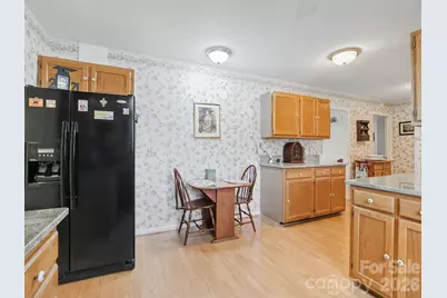 300 Dellford Court, Hendersonville, NC 28792 - Photo 6