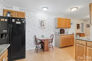 300 Dellford Ct, Hendersonville, NC 28792 - Photo 6