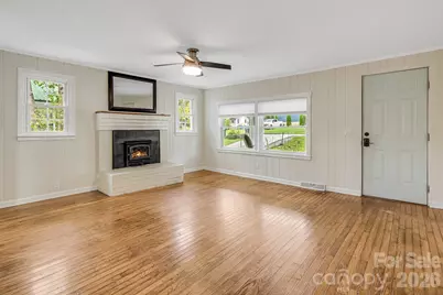 1015 Mountain View Street, Hendersonville, NC 28739 - Photo 6
