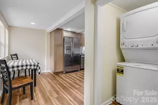 1015 Mountain View St, Hendersonville, NC 28739 - Photo 18