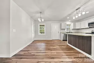 202 Rockyford St, Morganton, NC 28655 - Photo 16