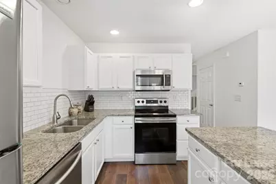 6720 Cypress Tree Lane, Charlotte, NC 28215 - Photo 12