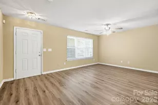11214 Grass Field Rd, Charlotte, NC 28213 - Photo 8