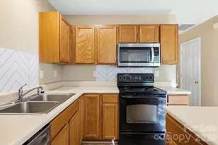 11214 Grass Field Rd, Charlotte, NC 28213 - Photo 12