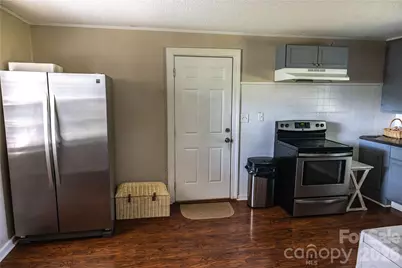 3828 Plainview Road, Charlotte, NC 28208 - Photo 6
