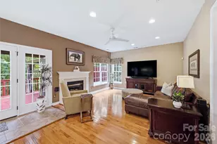 637 Falls Creek Ct, Fort Mill, SC 29715 - Photo 6