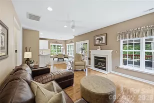 637 Falls Creek Ct, Fort Mill, SC 29715 - Photo 8