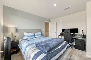 5108 Rustling Pnes Ct, Charlotte, NC 28215 - Photo 20