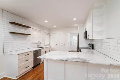 501 W Sixth Avenue, Gastonia, NC 28052 - Photo 6