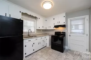 3427 Meredith Ave, Charlotte, NC 28208 - Photo 12